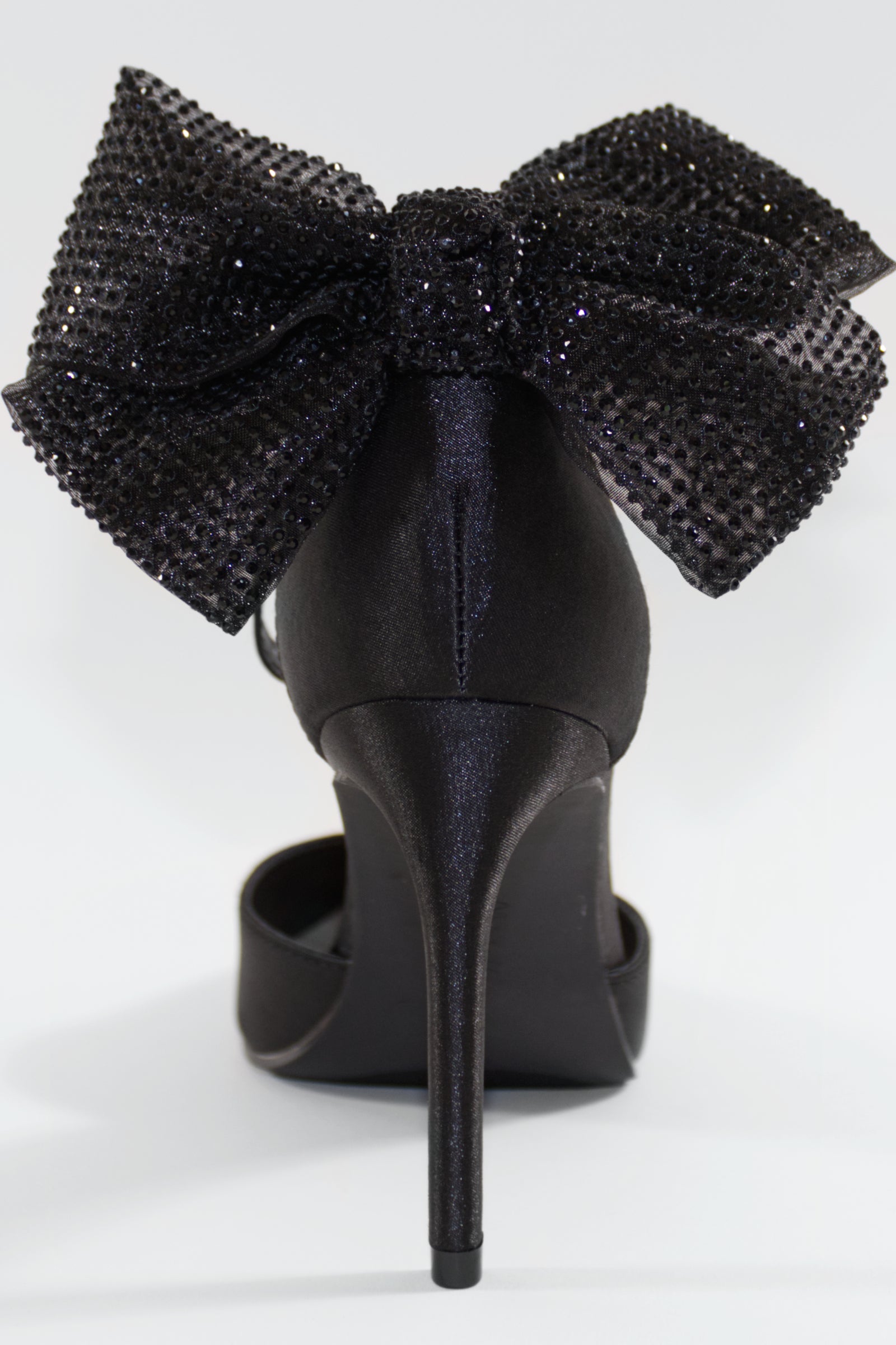 BRI EMBELLISHED BOW PUMP HEELS - BLACK