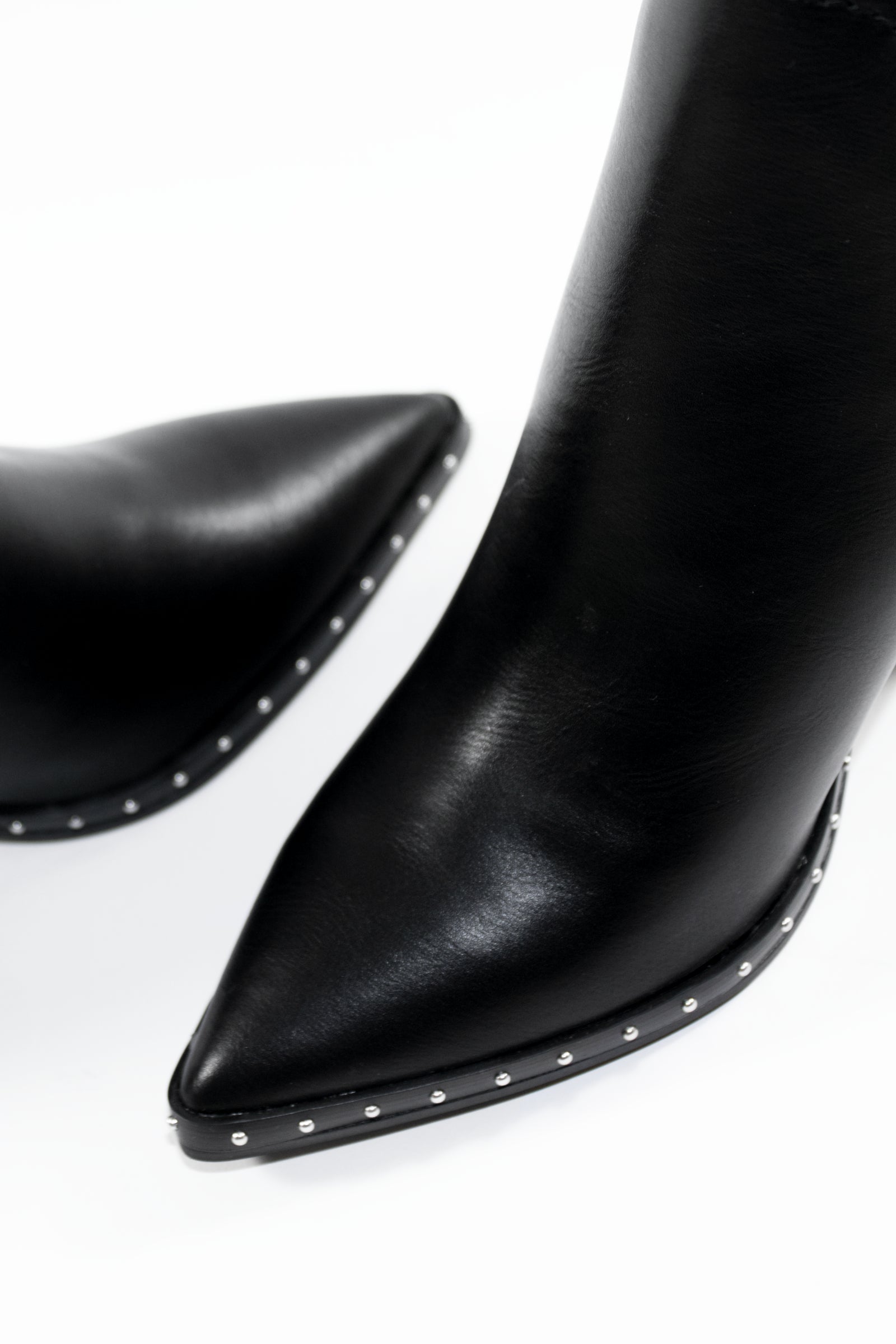 STUDDED BLOCK HEEL ANKLE BOOTS - BLACK
