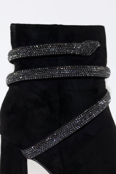 CLEO - BLACK