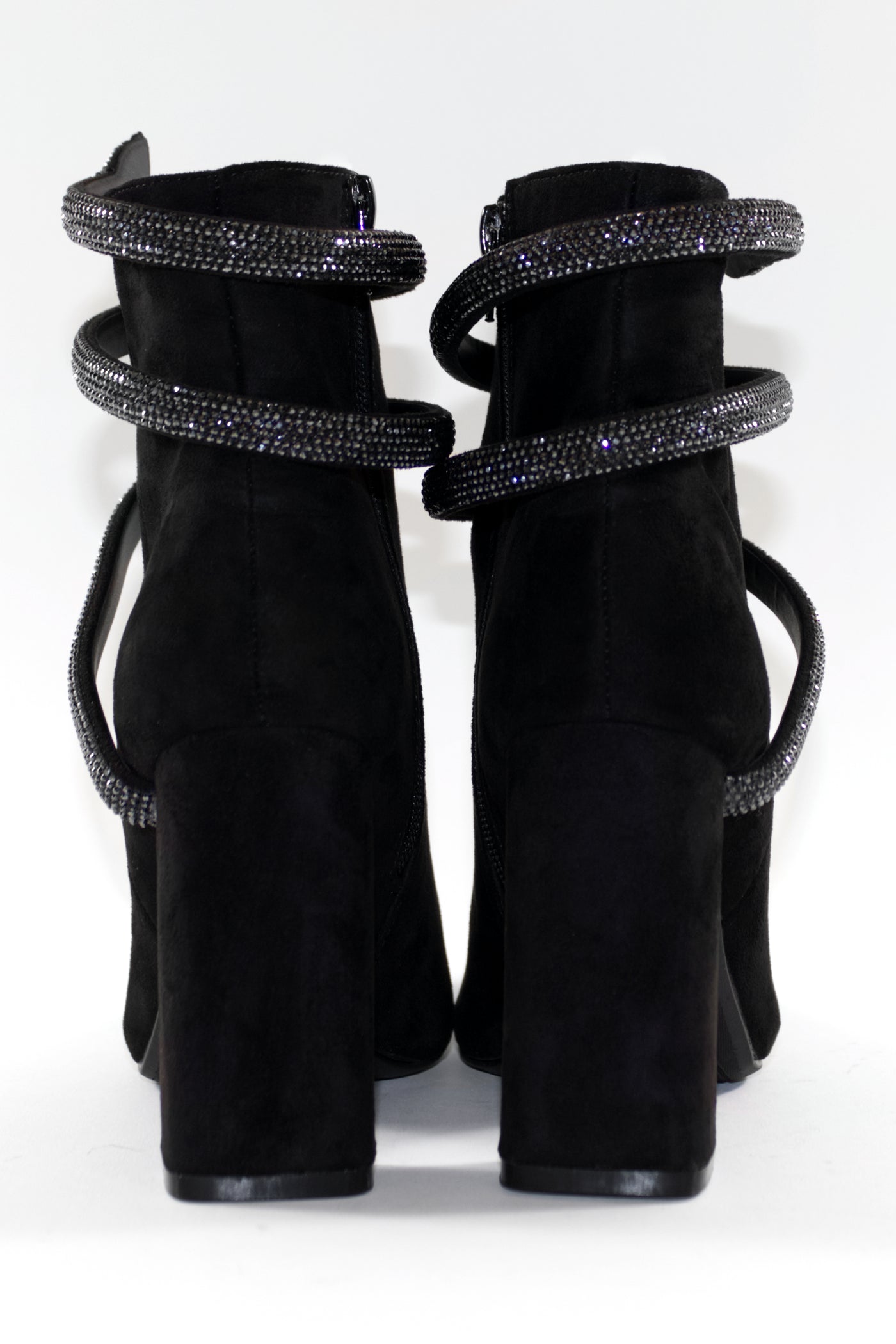CLEO - BLACK