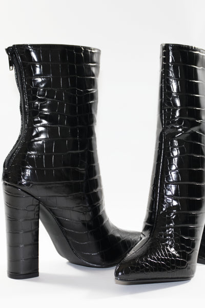 GIA - BLACK