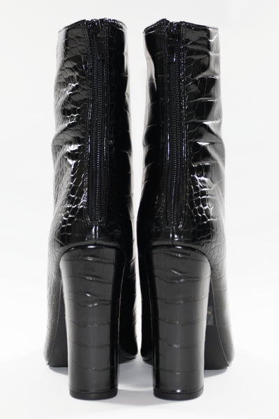 GIA - BLACK