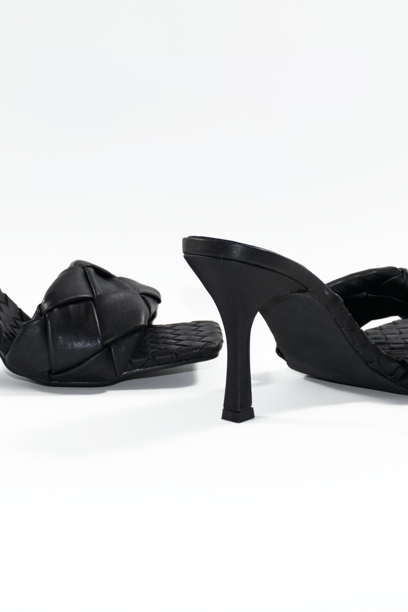 ICON - BLACK
