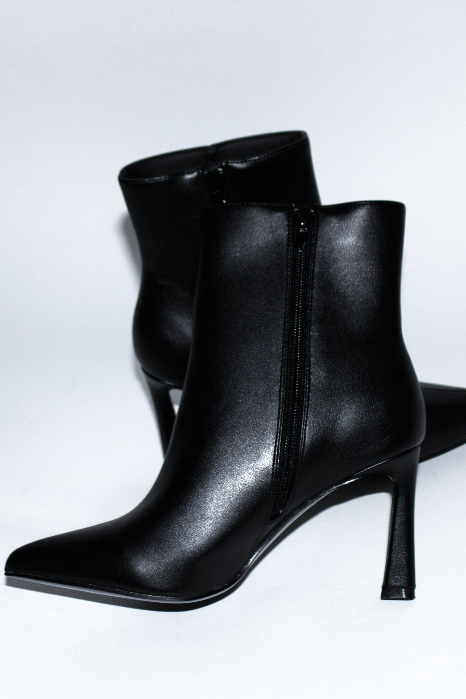 SCORPIO - BLACK