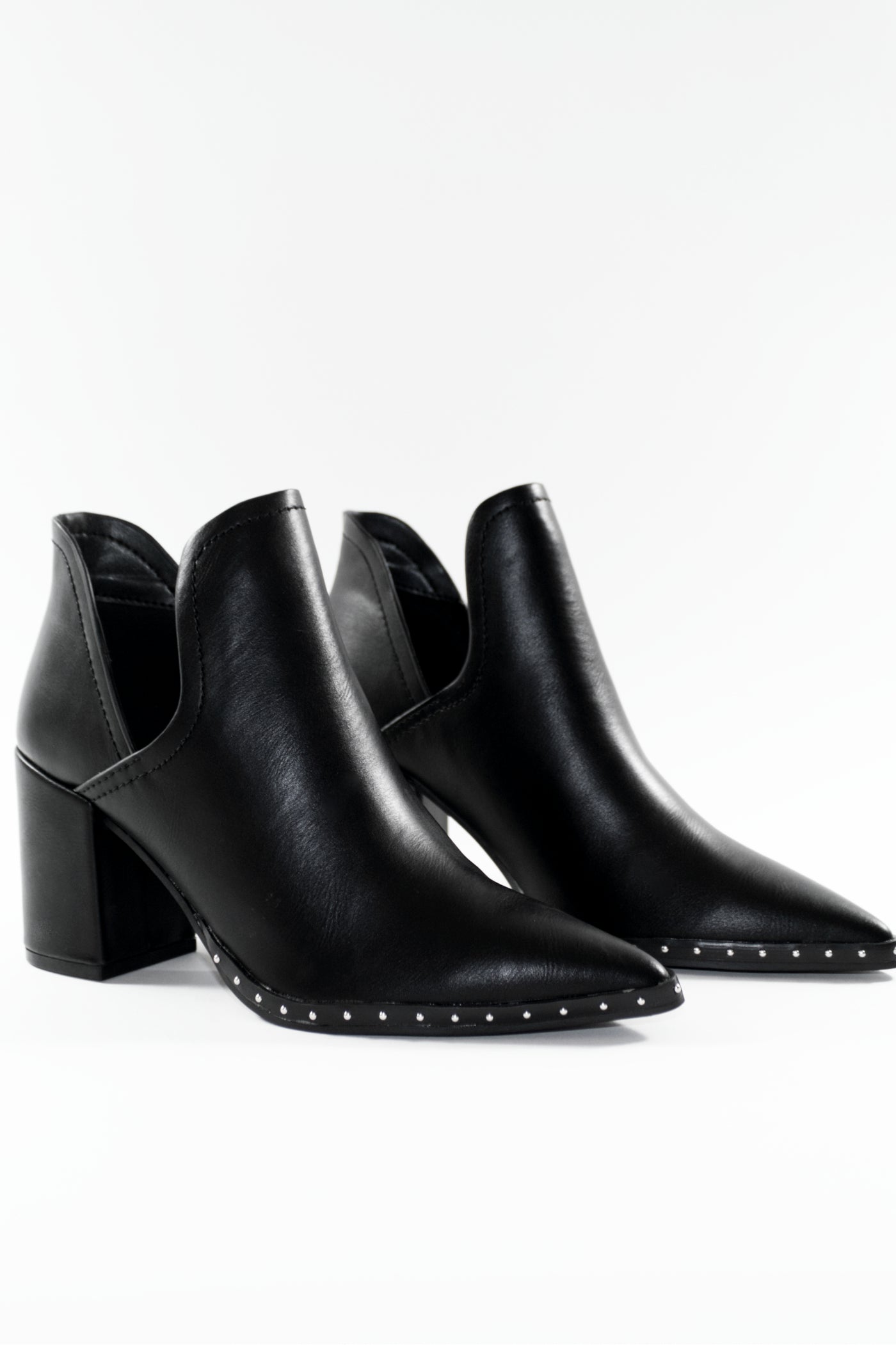 STUDDED - BLACK