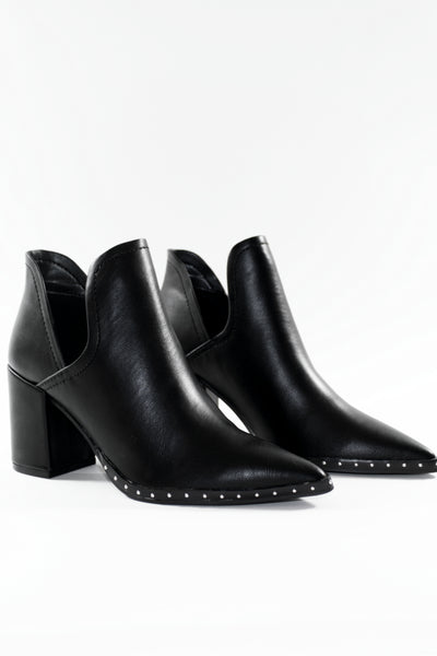 STUDDED - BLACK
